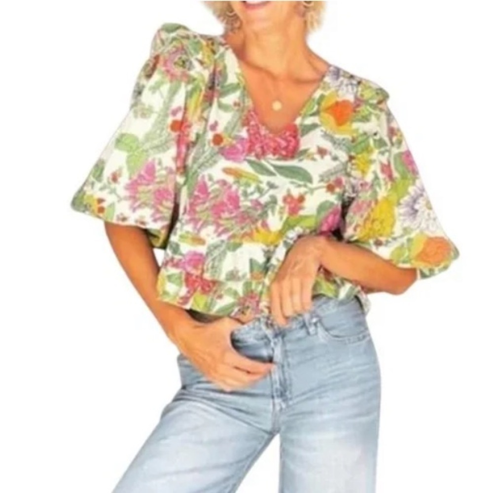 Love The Label Mitzie Floral Ruffle Romantic Blouse Top NWOT